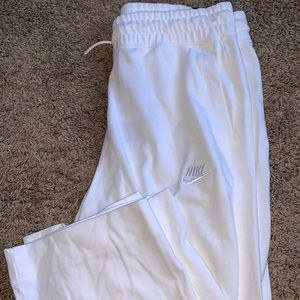 (New) straight cut joggers size medium